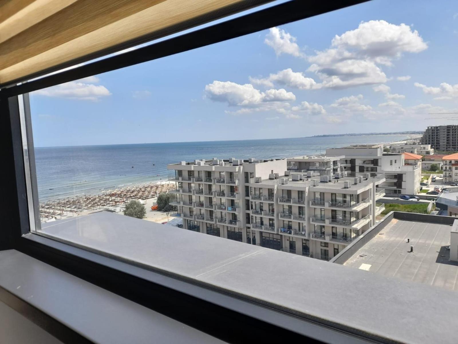 Apartamente By R S Navodari Exterior photo